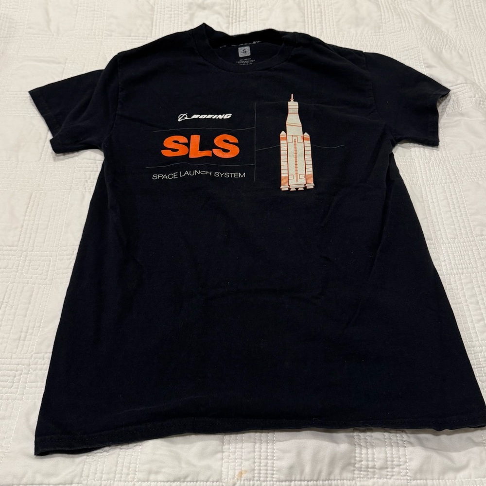 Boeing SLS (NASA Artemis) Black T-Shirt - Size S